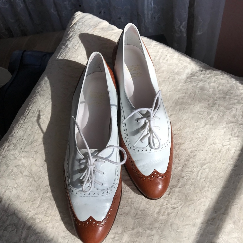 GH Bass and Co. Tailored Oxford Flats